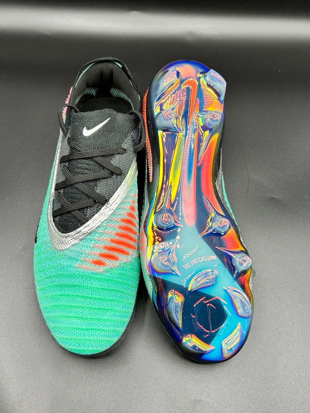 Nike men’s Phantom 6 Elite FG Green & Black Soccer Shoes